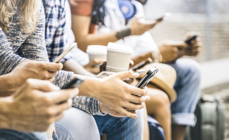 Просмотр видео в гаджетах может привести к «цифровой деменции»