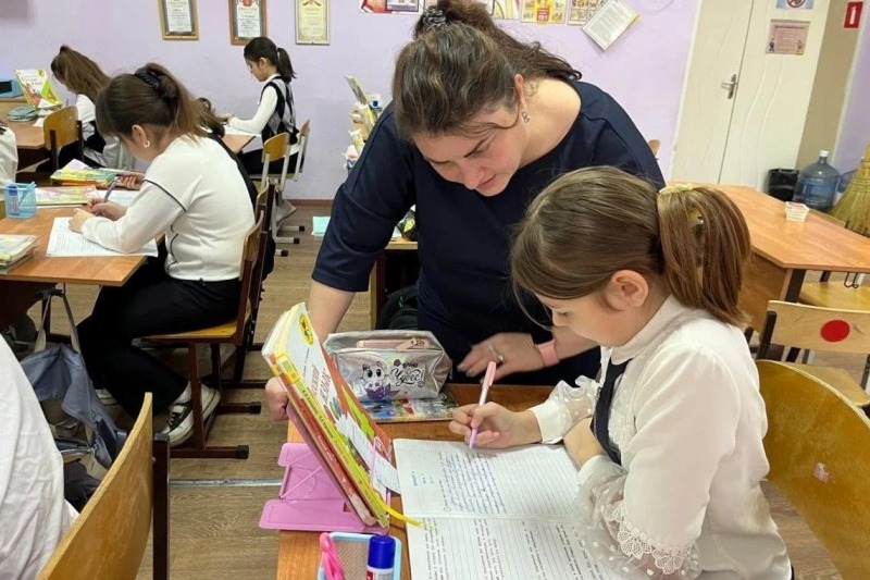 Еще 21 донской педагог станет участником программы «Земский учитель» в 2026 году