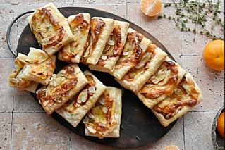 Слойки с камамбером и грушей