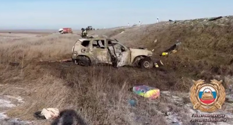 Три человека сгорели в ДТП в Ростовской области