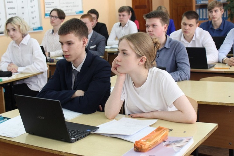 Вводить оценку за поведение в школах пока не будут