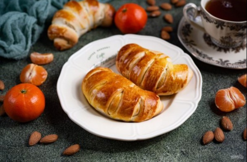 Булочки с миндальным кремом