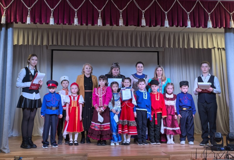 От костюмов до кухни: в Обливской школе № 2 прошел фестиваль единства народов России