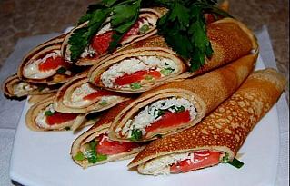 Блинчики с моцареллой и красной рыбой