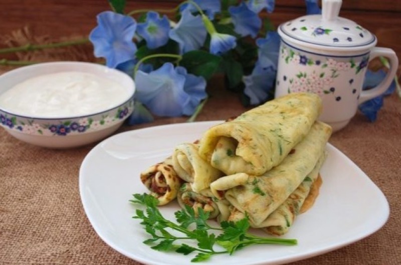 Сырные блины с зеленью