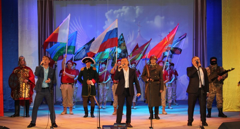 «Служить России сердцем»: в Обливской прошел концерт в честь защитников страны