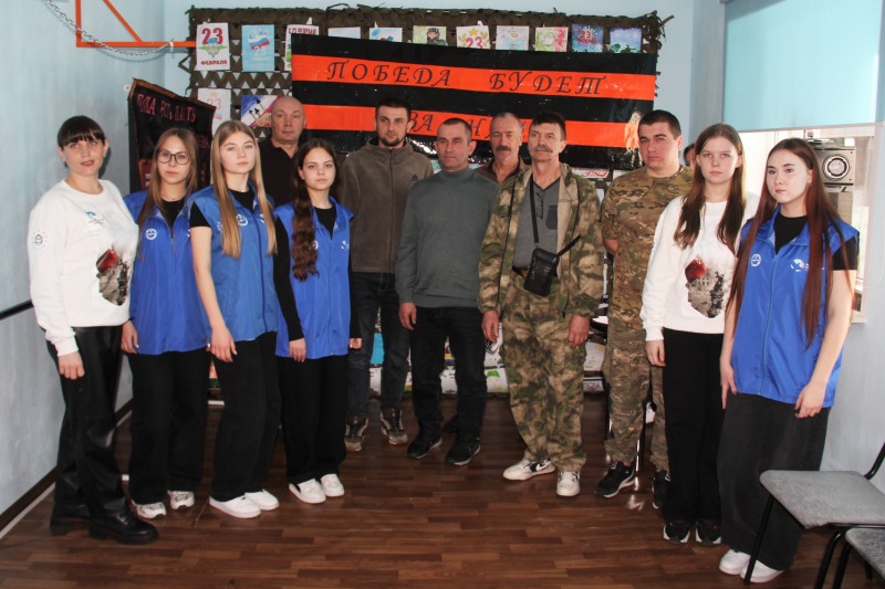 В Обливском районе волонтеры встретились с участниками СВО за чашкой чая
