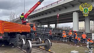 В Ростовской области поезд сошел с рельсов