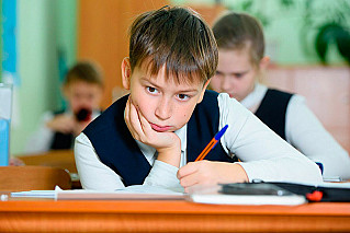 Сократить число контрольных и проверочных работ в школах