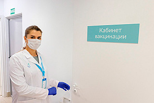 Бесплатная вакцинация станет доступна в частных клиниках