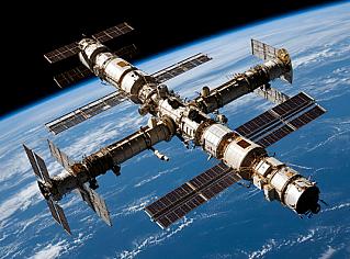 Дроны выходят на орбиту: как беспилотники будут помогать космонавтам