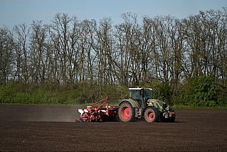 В Ростовской области продолжается сев яровых культур