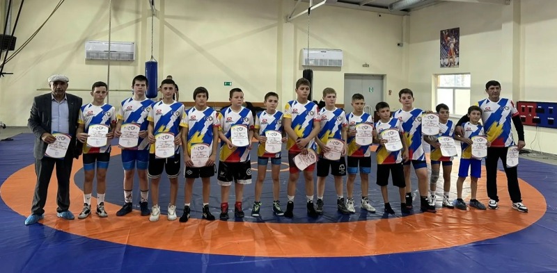 Юные борцы из Обливского района пробились в финал «Кубка Дона»!