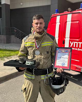 Пожарный из 75-й ПСЧ Виктор Лысенко занял II место в соревнованиях огнеборцев «Вертикальный вызов»