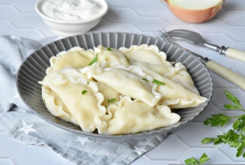 Вареники с картошкой и салом