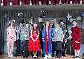 Обливские школьники подарили сверстникам настоящую сказку