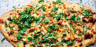 Пицца с курицей и сыром