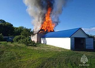 В Ростовской области из-за неисправной проводки сгорел частный дом