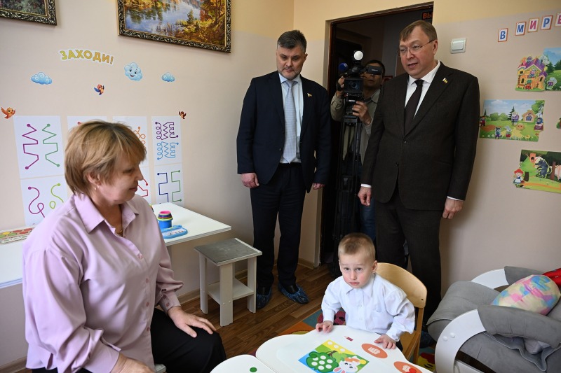 Социальным работникам Дона добавят три дня отдыха