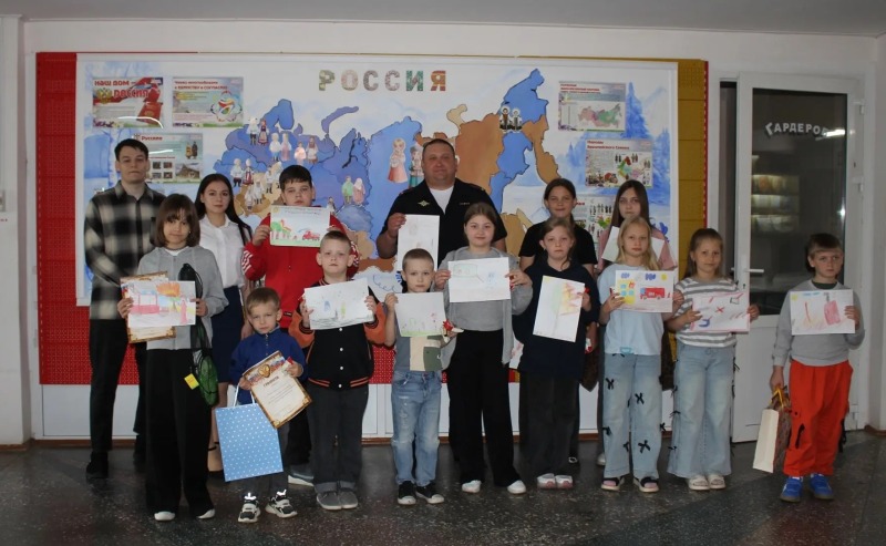 Дети рисуют «Безопасное лето»