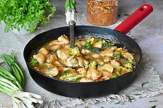 Курица с брокколи в соусе терияки