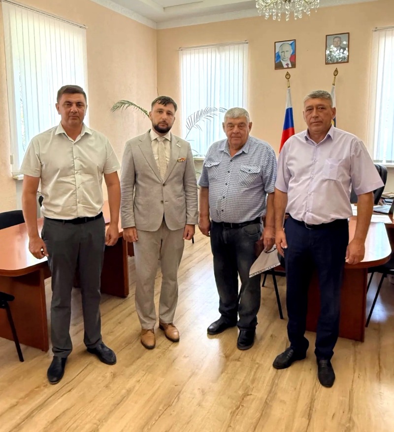 Обливский район посетил заместитель министра