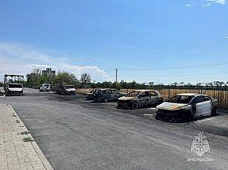 В Ростовской области на стоянке сгорели семь автомобилей