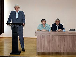 Диалог с властью: отчеты глав поселений прошли в Обливском районе