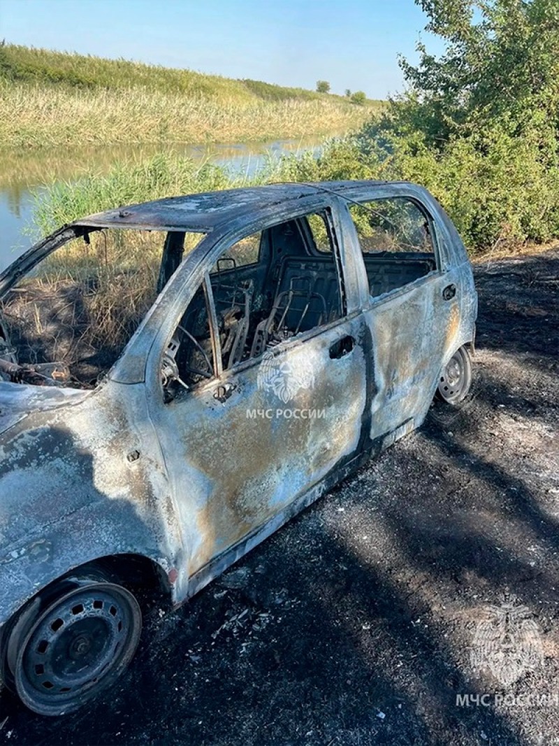 Улов не задался: в Ростовской области рыбалка закончилась пожаром