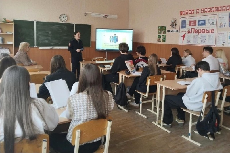 «Сообщи, где торгуют смертью»: в Обливском районе прошли профилактические мероприятия для детей и взрослых