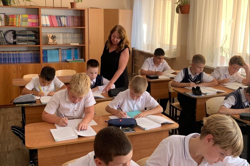 17 ценностей — в расписании: с января 2027 года школьники начнут изучать духовно-нравственную культуру России
