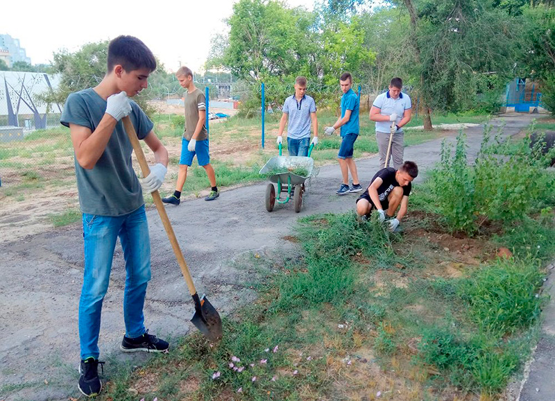 Подростки трудоустроены на время летних каникул