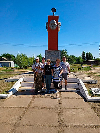 Дань памяти защитникам страны