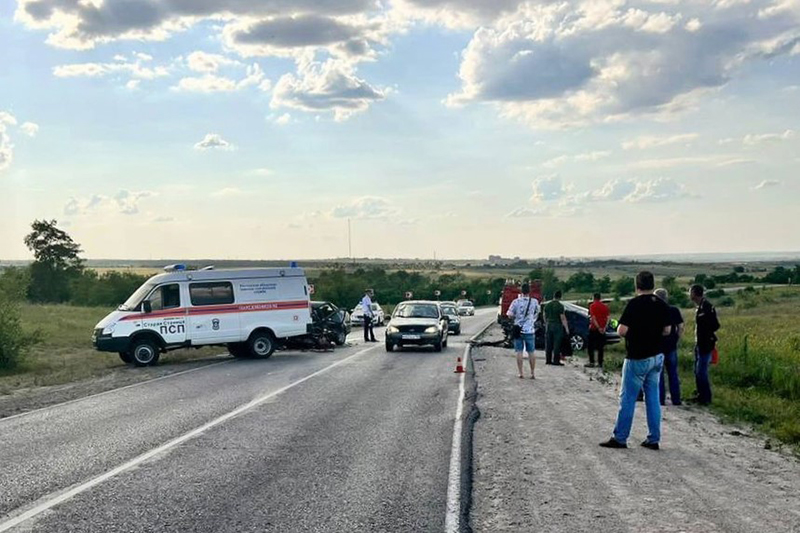 В ДТП с лобовым столкновением погибли три человека