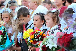 В новом учебном году за парты сядут 462 тысячи школьников