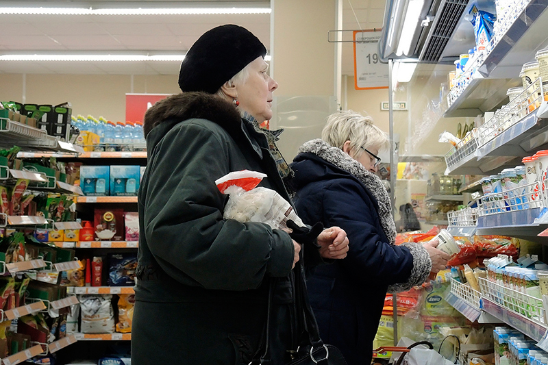 В магазинах могут появиться полки с бесплатными продуктами для малоимущих