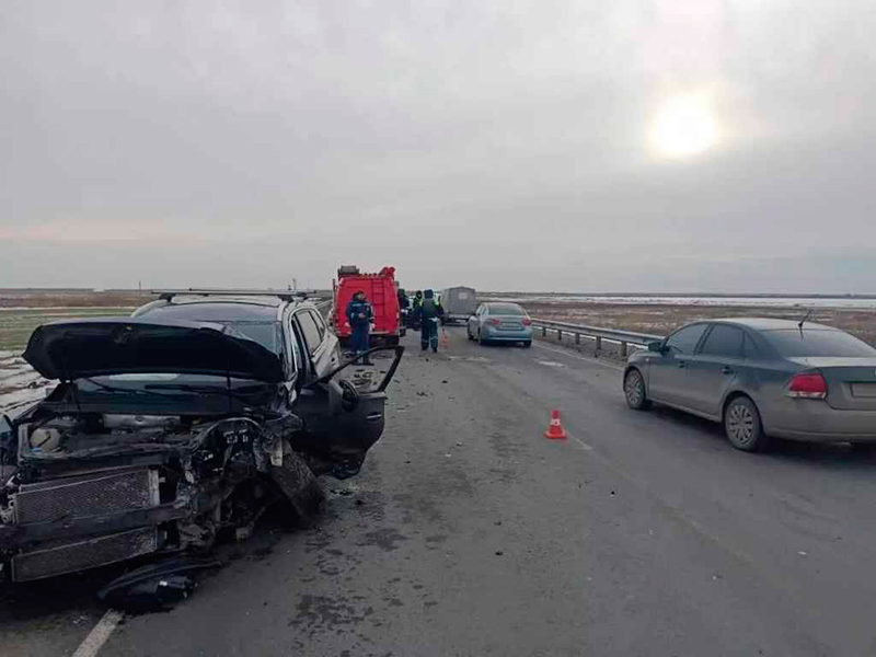 Четыре человека пострадали в ДТП в Семикаракорском районе