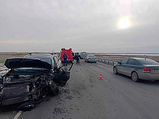 Четыре человека пострадали в ДТП в Семикаракорском районе