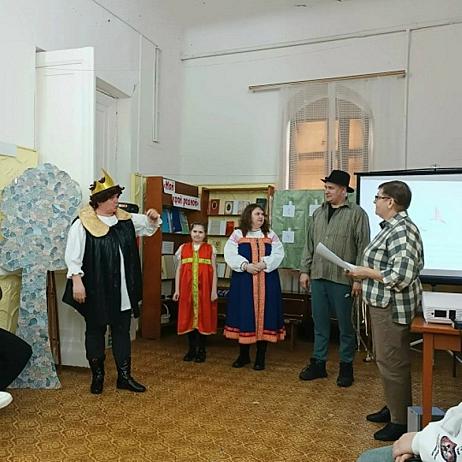 В детской библиотеке прошла встреча в семейной гостиной «Читаем, играя…», посвященная жаворонкам