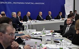 Глеб Никитин предложил Госсовету принять новые меры поддержки застройщиков