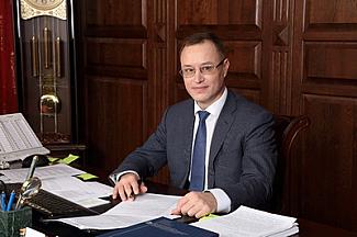 Денис Миронов: «Поправки, касающиеся медицины, «оздоровят» и Конституцию, и нацию»