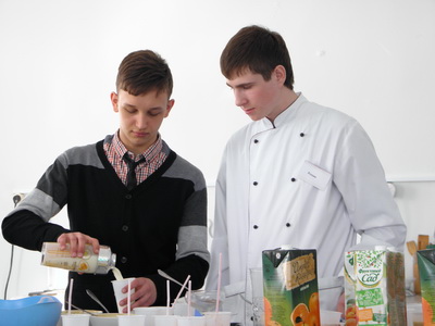 Можно было попробовать сделать коктейль самому