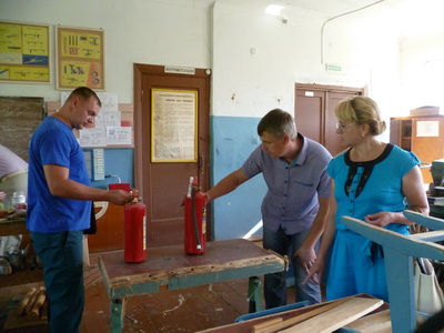 Члены комиссии в Пикшенской школе