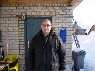 И.В.Надёжкин у своего дома