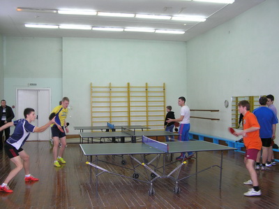 Играют теннисисты