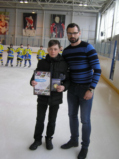 Кирилл Виноградов и представитель областного  Министерства спорта