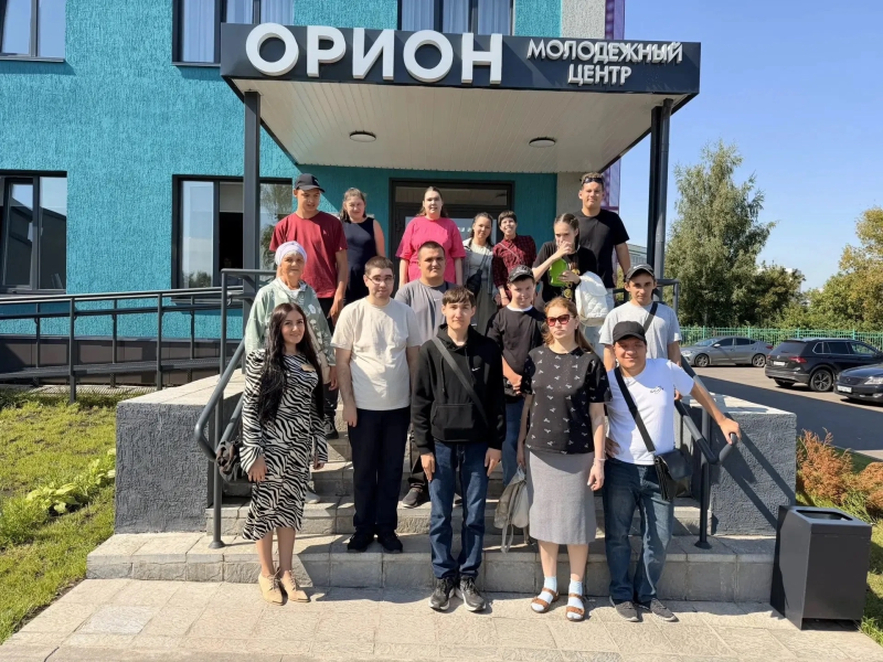 В молодежном центре «Орион» научили мастерить тюбетейки