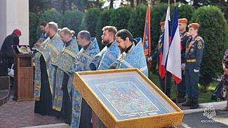 Cотрудники МЧС России приняли участие в благодарственном молебне в честь иконы Божией Матери «Неопалимая Купина»