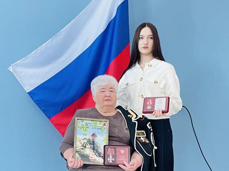 Память в лицах: Фотопроект «Матери и жены Героев»