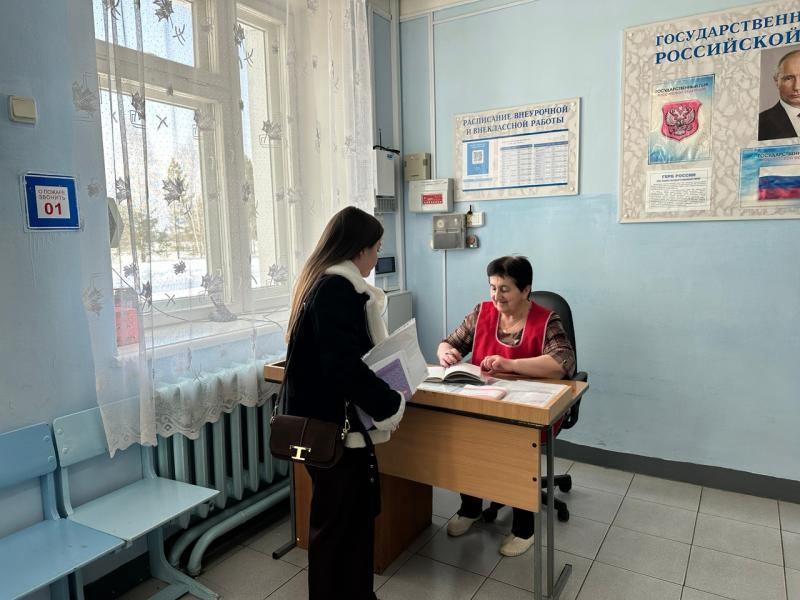 Осуществлен контроль соблюдения мер антитеррористической  защищенности школы с. Сюзюм